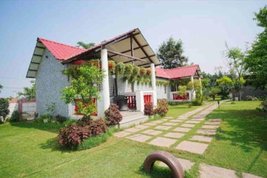 Achal Farm जंगल में मंगल Villa Gurgaon Exteriör bild